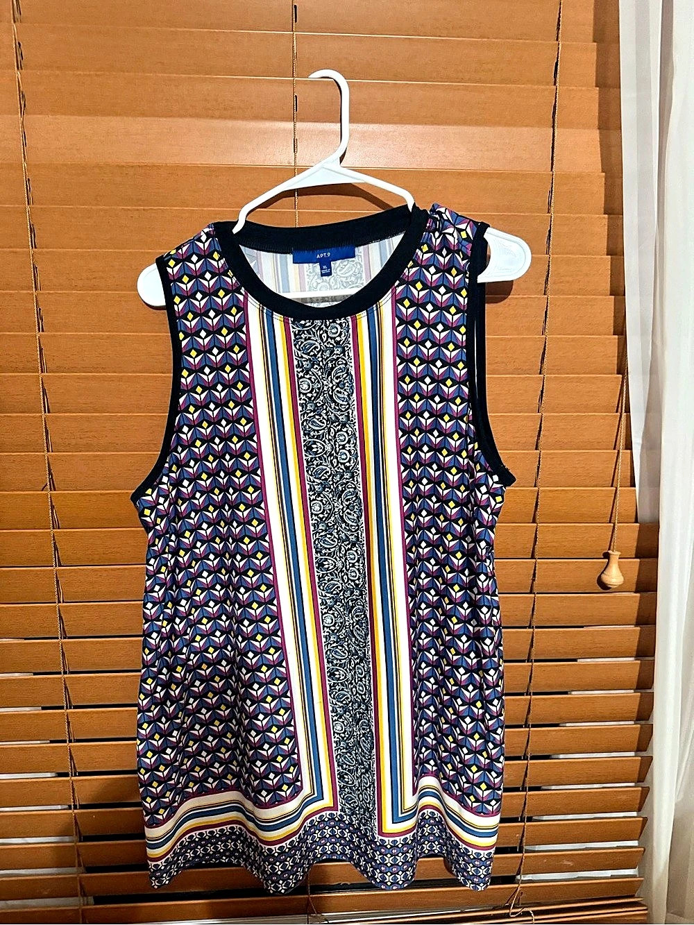 APT. 9 Geometric Tunic in Blue Multicolor Size XL Like New